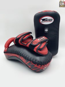 Twins-KPL-12 Deluxe Kicking Pads Black Red