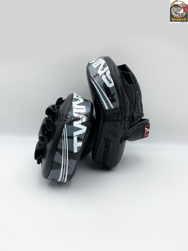 Twins-PML-10 Punching Pads-Black