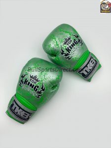 The collection of Super Snake from Top King Boxing