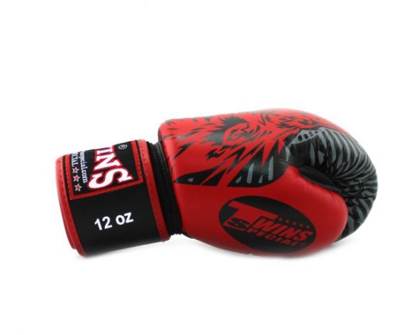 Twins FBGV50 Red Wolf Boxing Gloves