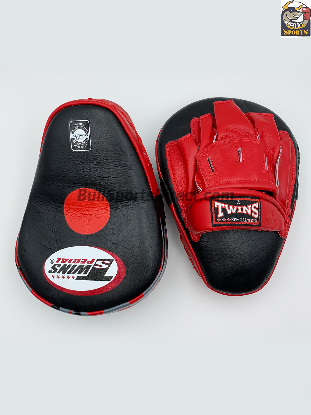 33-6.jpg Twins-PML-10 Punching Pads - Curved - Image 1
