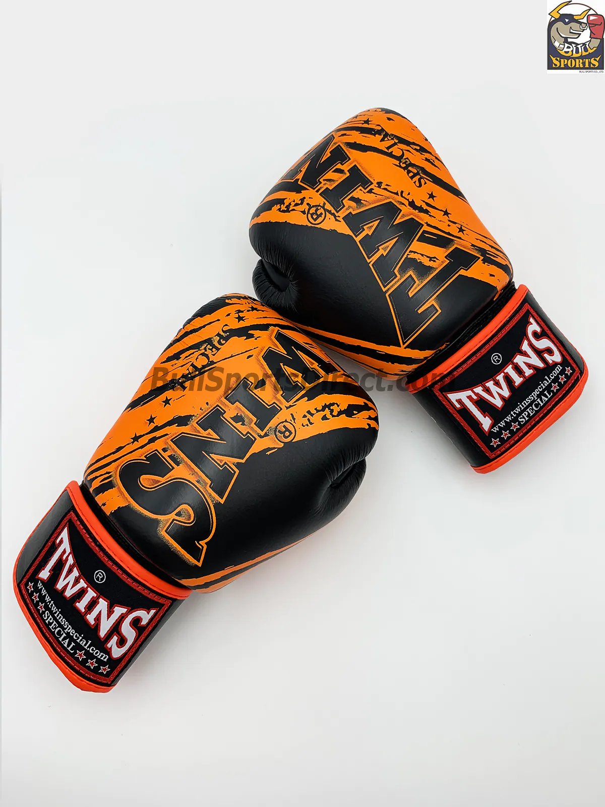 Twins Boxing Gloves FBGV-TW2 Black Orange Twins Fancy Boxing Gloves FBGV-TW2 Black Orange