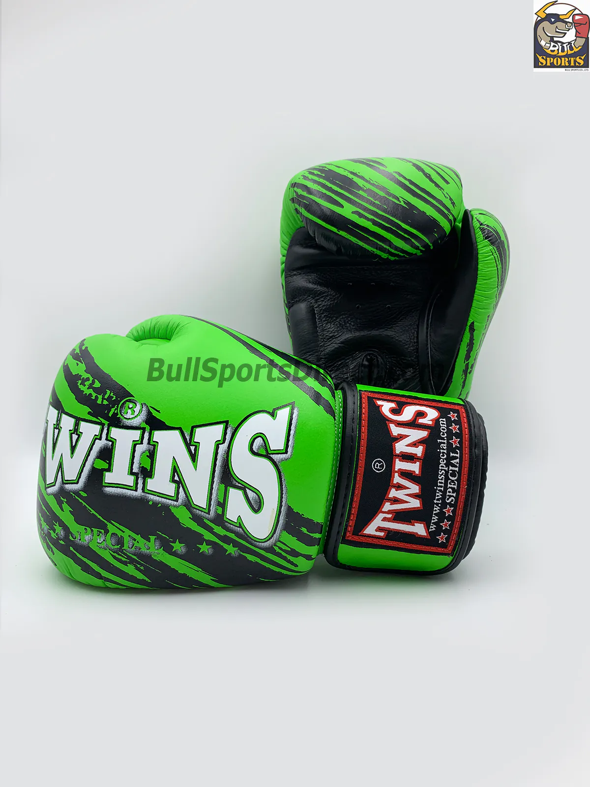 Twins Fancy Boxing Gloves FBGV-TW2 Black Green (2) Twins FBGV-TW2 Black Green