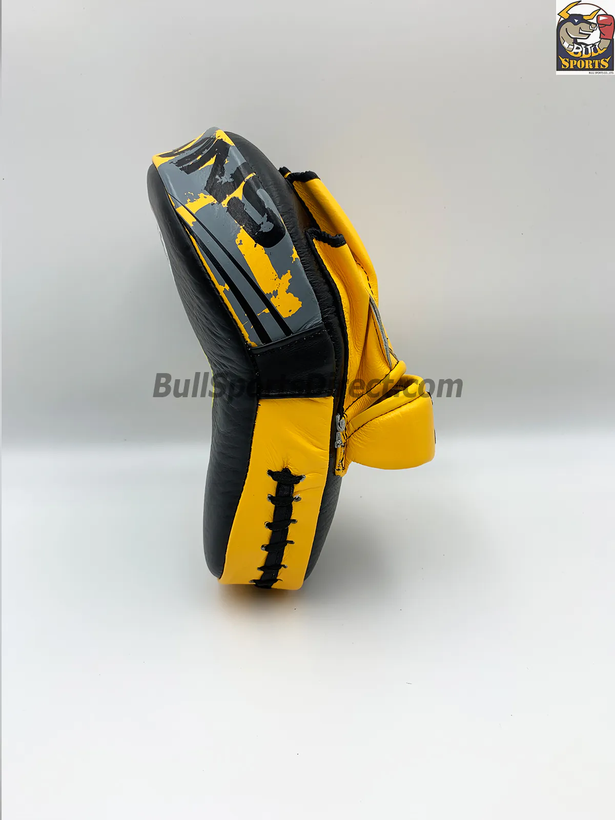 Twins-PML-10 Punching Pads-Curved Twins-PML10 Black Yellow