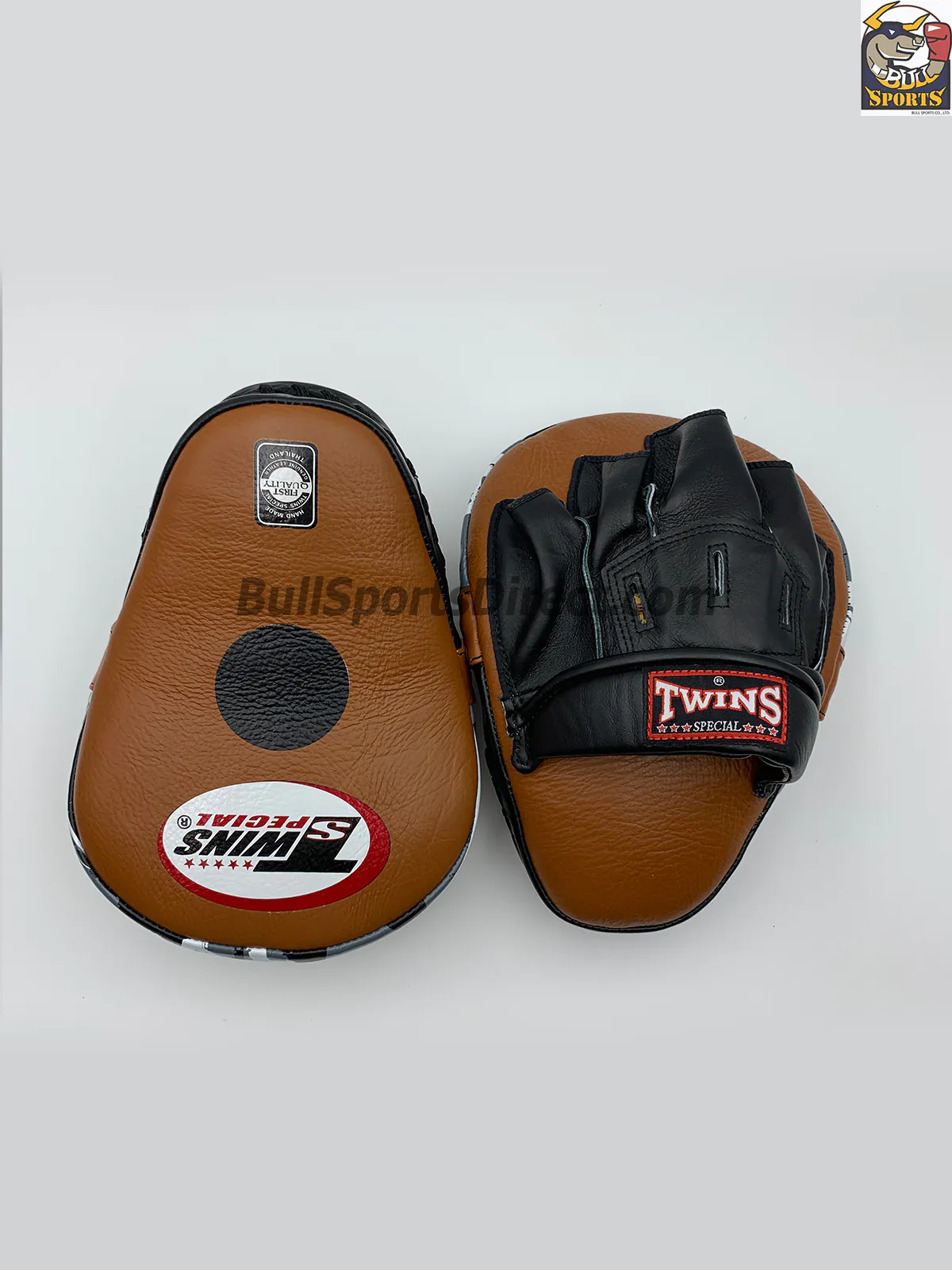 Twins-PML-10 Punching Pads-Curved Twins-PML-10 Brown/Black