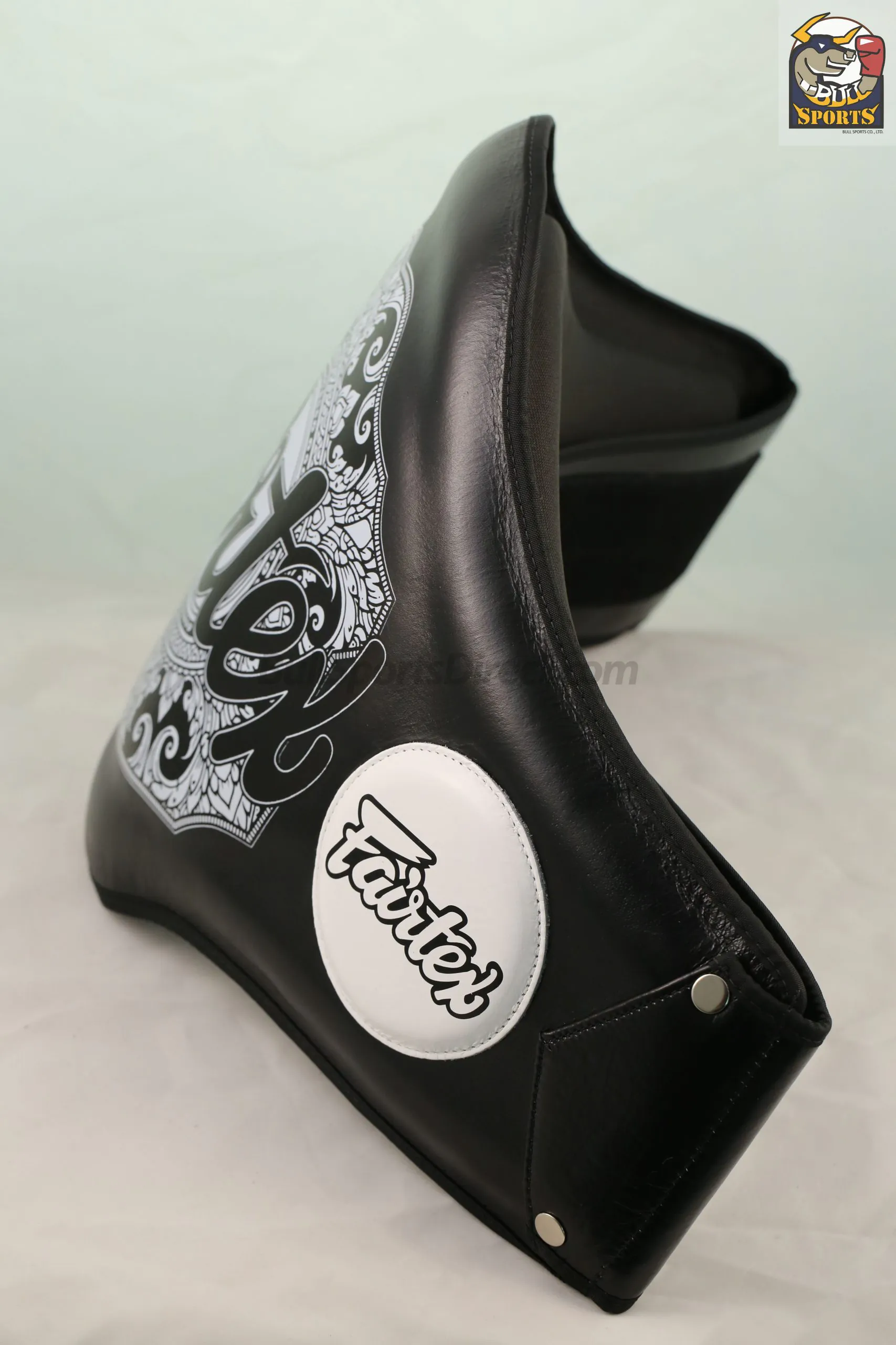 Fairtex-BPV2 Belly Pad Black (4) Black Belly Pad Fairtex-BPV2