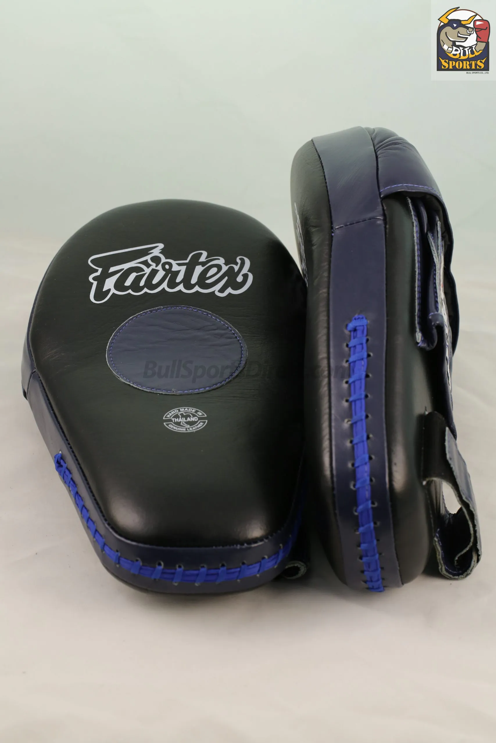 Fairtex FMV8 Pro Angular Focus Mitts Fairtex FMV8 Pro Angular Focus Mitts-Black/Blue