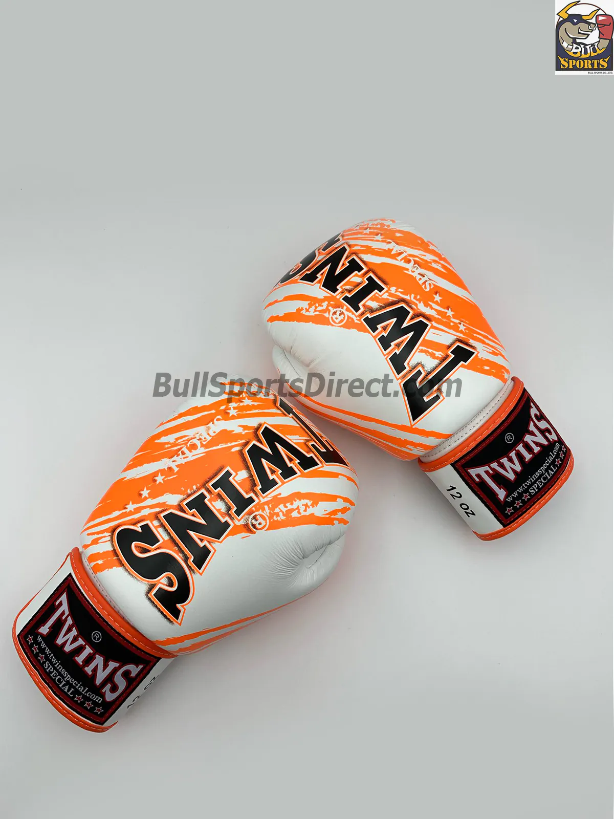 Twins Boxing Gloves FBGV-TW2 White Orange (1) Twins FBGV-TW2 White Orange